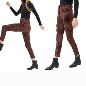 Urban Outfitters Pre-owned Brown and Black Checkered Women's Pants Size 2